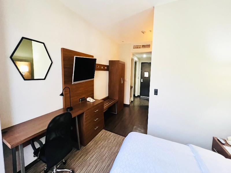 Holiday Inn Express Cd. De Mexico Santa Fe image