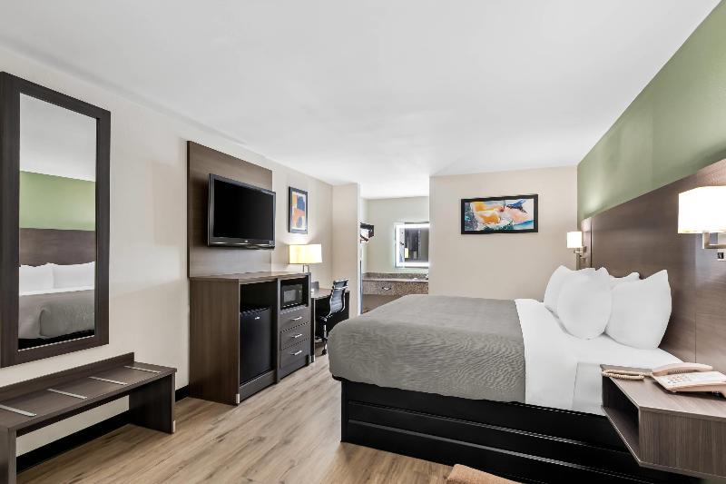 Quality Inn Harvey - New Orleans image