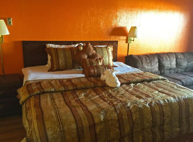 Americas Best Value Inn & Suites Macon image