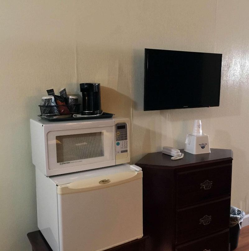 Americas Best Value Inn & Suites Macon image