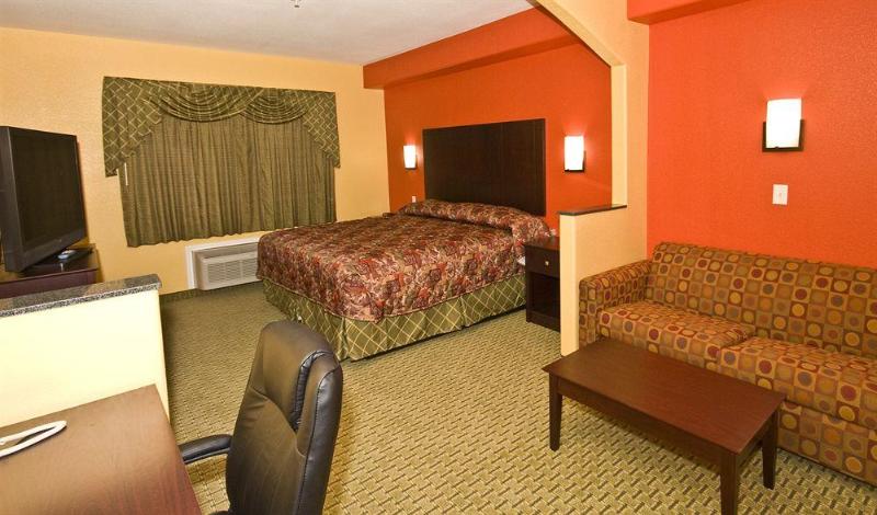 Magnolia Inn and Suites Olive Branch image