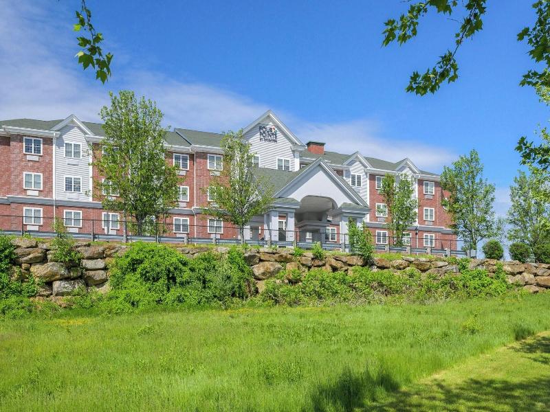 Country Inn & Suites Manchester Airport image