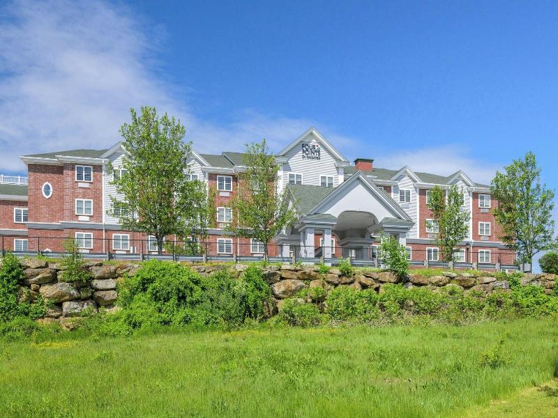 Country Inn & Suites Manchester Airport image