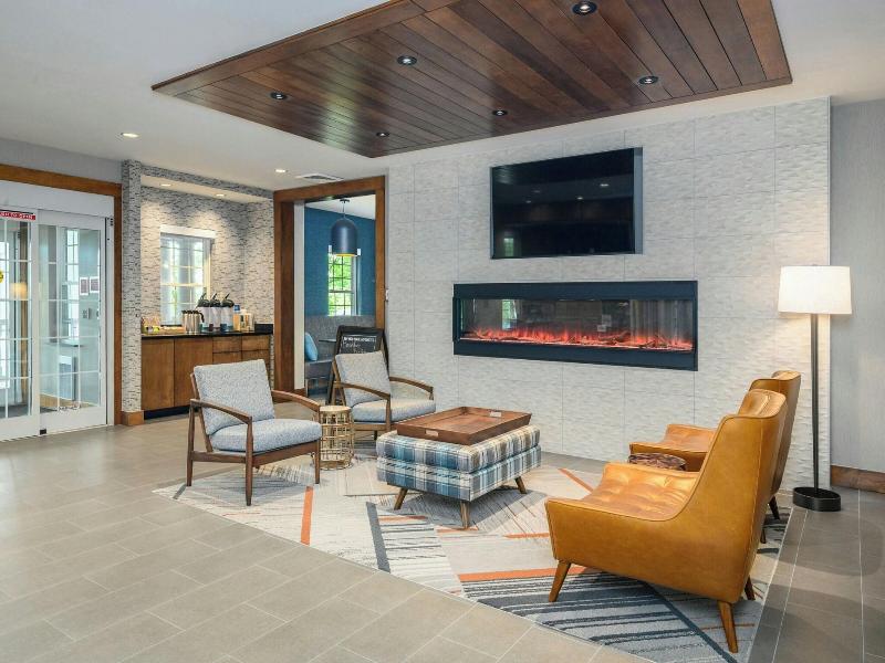 Country Inn & Suites Manchester Airport image