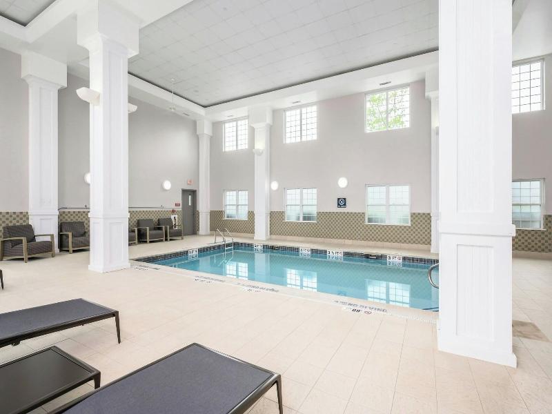 Country Inn & Suites Manchester Airport image