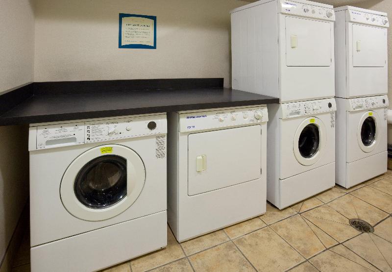 Staybridge Suites Mpls-Maple Grove/Arbor Lakes