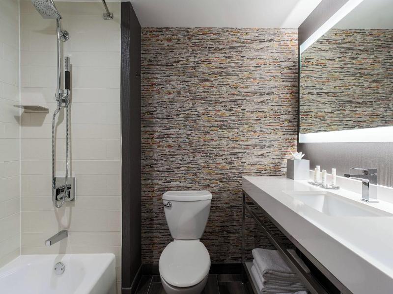 Baltimore Marriott Waterfront image