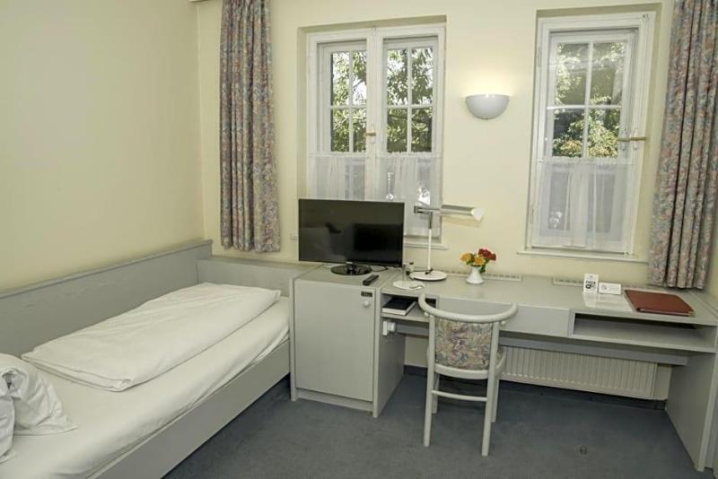 Hotel Gautinger Hof image
