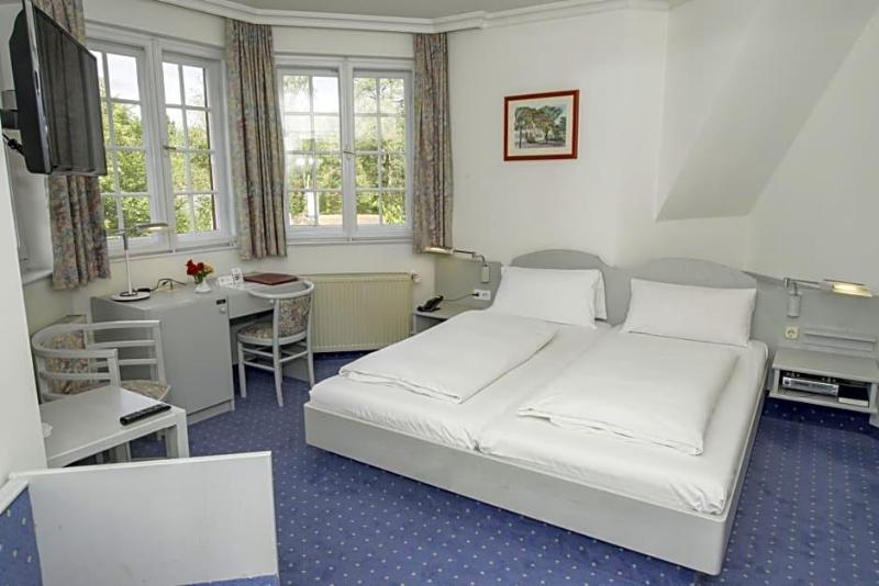 Hotel Gautinger Hof image