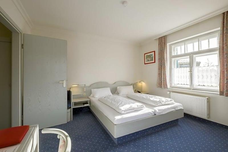 Hotel Gautinger Hof image