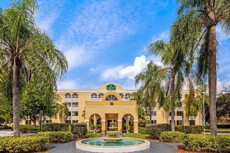 Hotel La Quinta Inn & Suites Miami Lakes