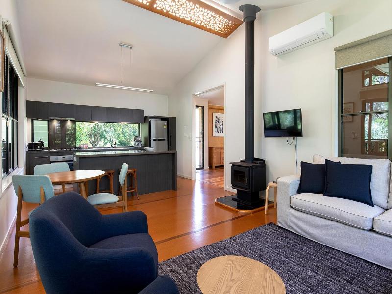 Eumarella Shores Noosa Lake Retreat image
