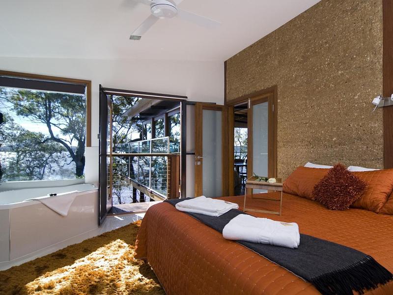 Eumarella Shores Noosa Lake Retreat image