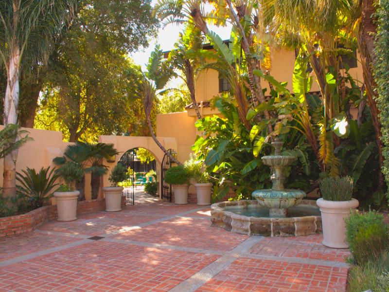Historic Santa Maria Inn