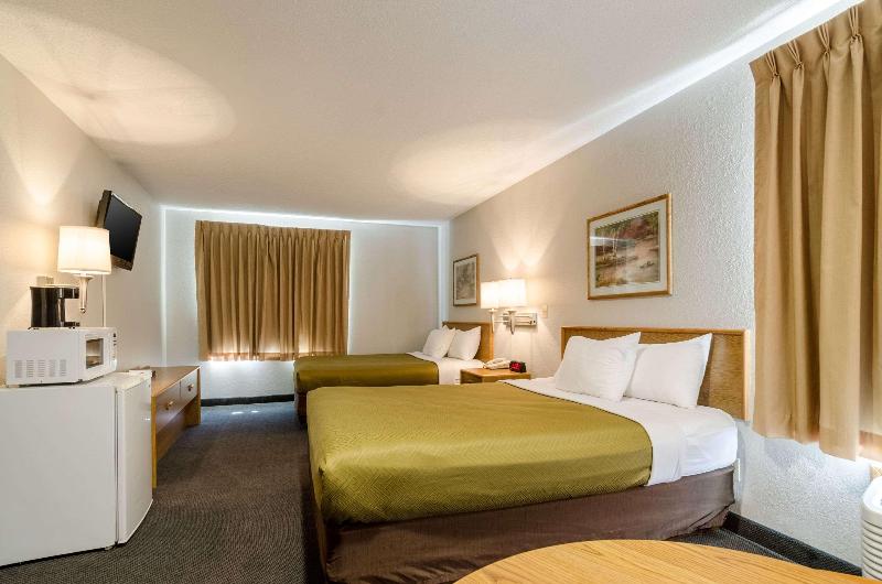 Rodeway Inn image