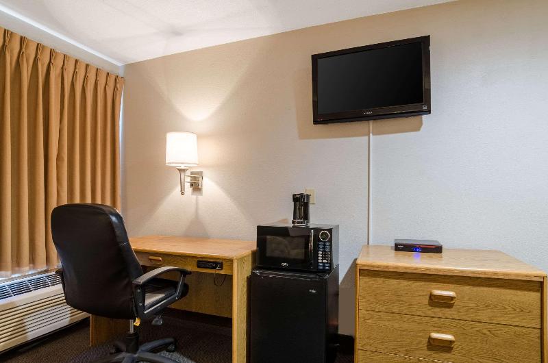 Rodeway Inn image
