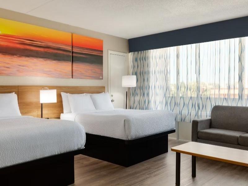 Days Inn by Wyndham Myrtle Beach-Beach Front image