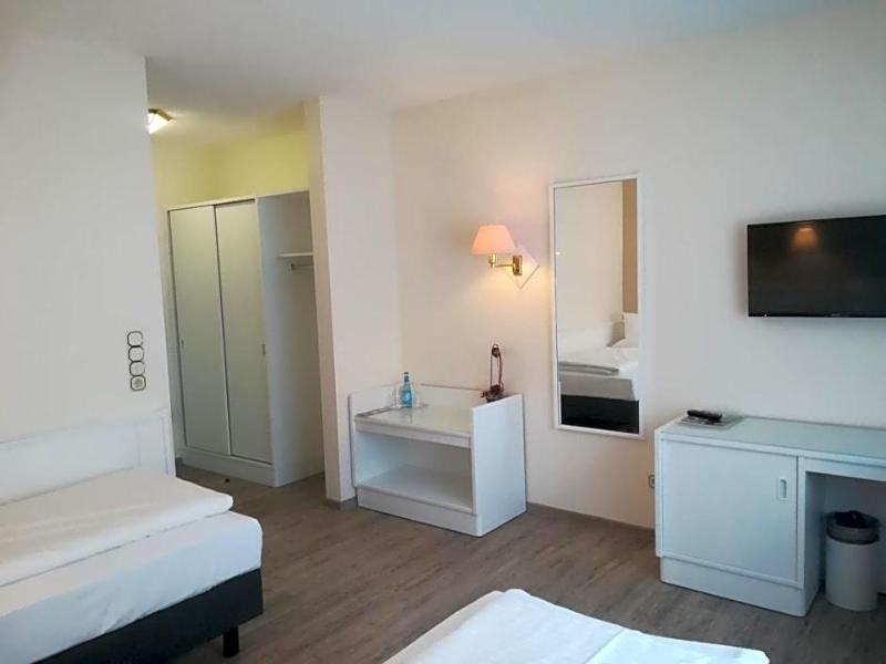 Hotel Samson image