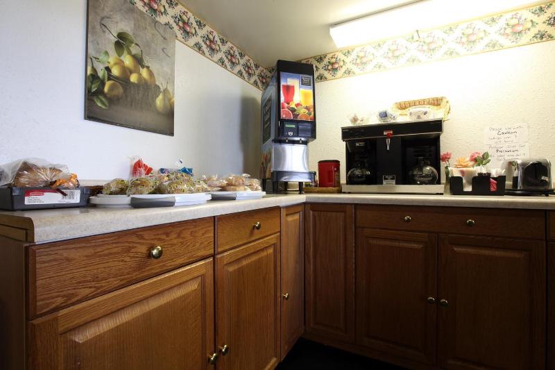 Americas Best Value Inn Macomb image