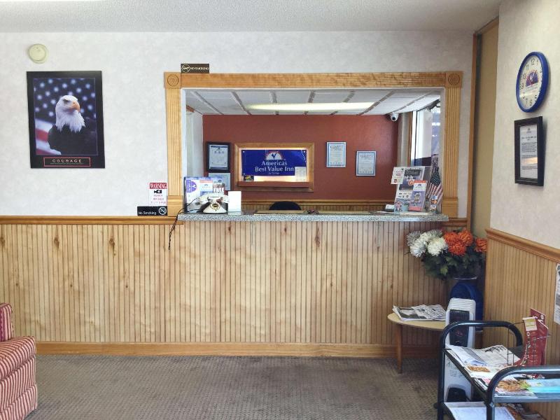 Americas Best Value Inn Macomb image