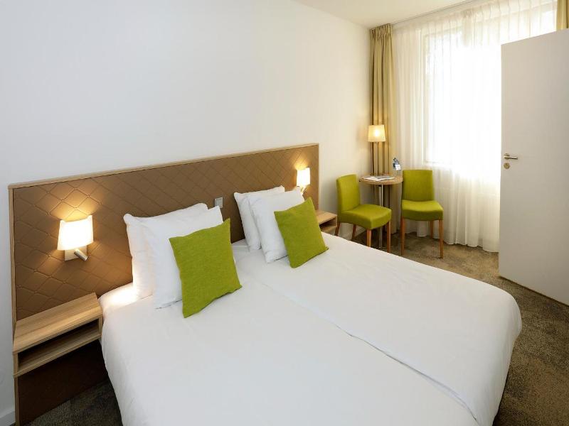 Churchill hotel Terneuzen image