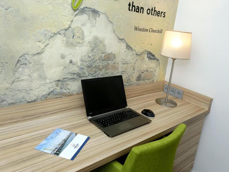 Churchill hotel Terneuzen image