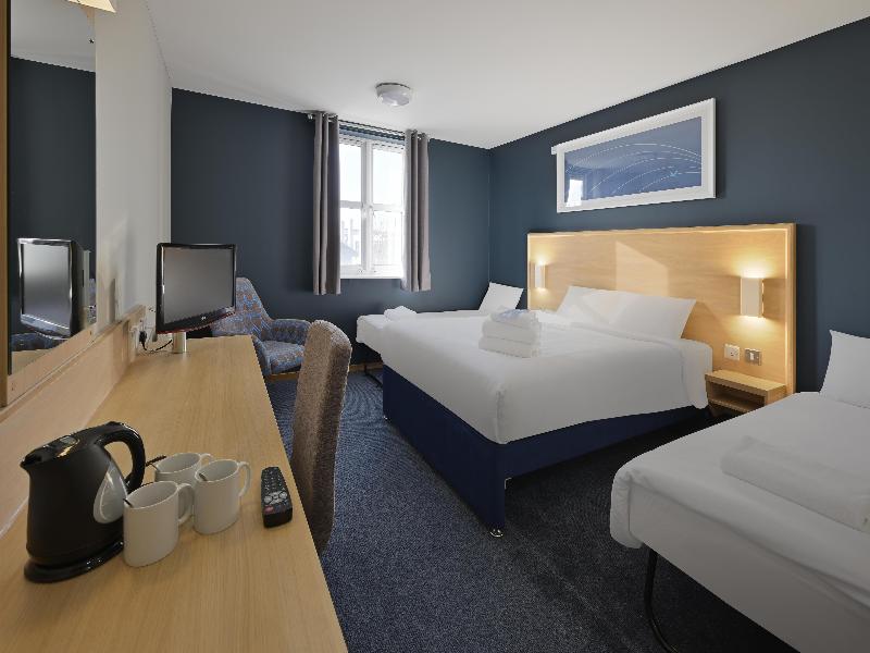 Travelodge Manchester Trafford Park image
