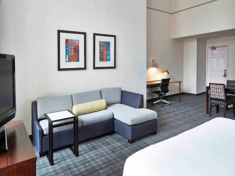 Residence Inn Milwaukee Downtown image