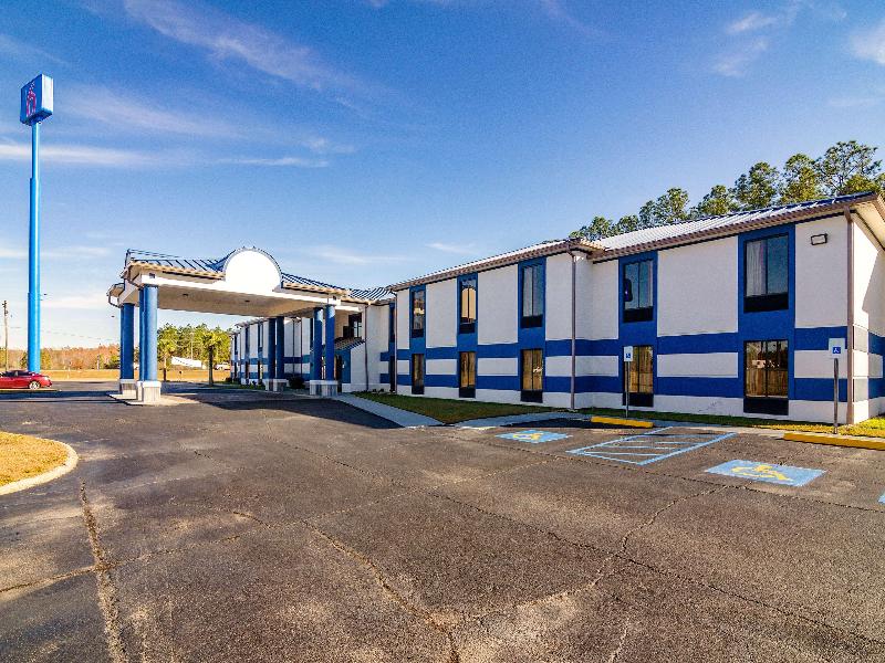 Deluxe Inn Moss Point image