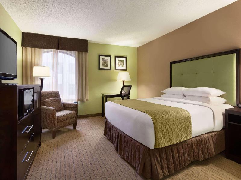 Days Inn by Wyndham Baltimore Inner Harbor image