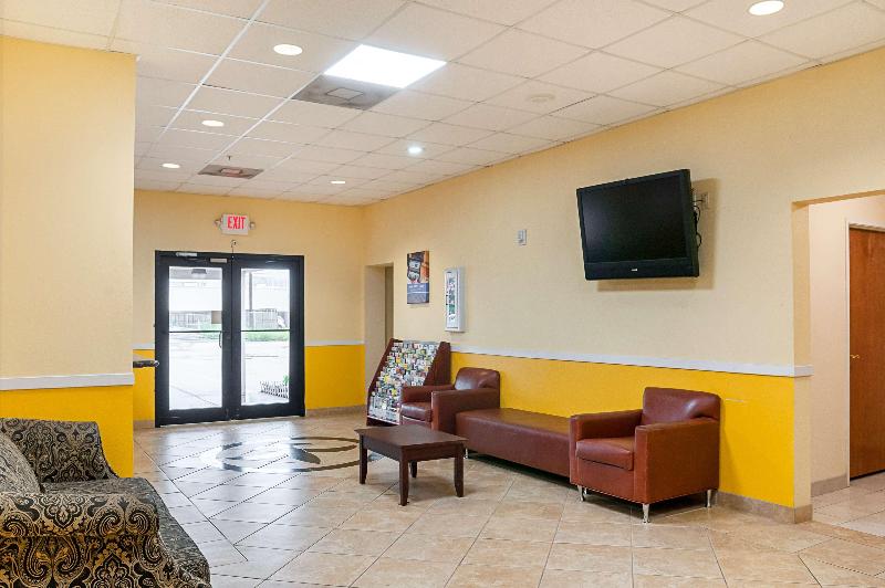 Motel 6 New Orleans image