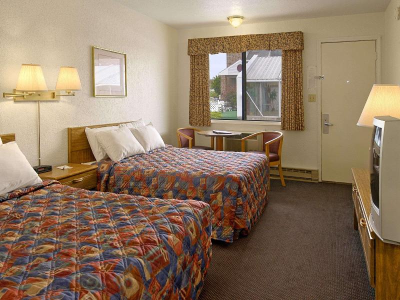 QUADRUPLE Accessible-Two Queen Beds