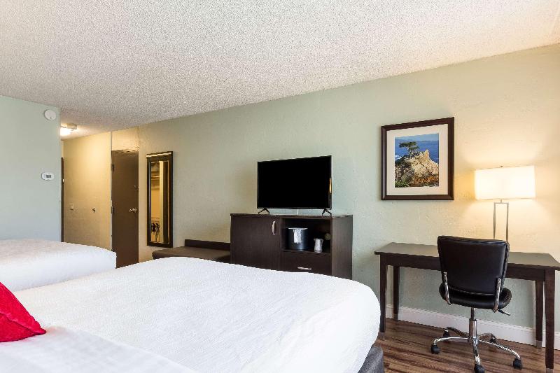 Red Lion Hotel Monterey image
