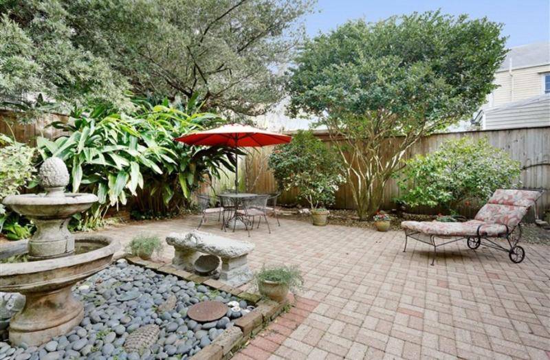 Garden District Bed & Breakfast