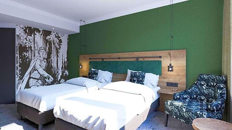 Dom-Hotel image