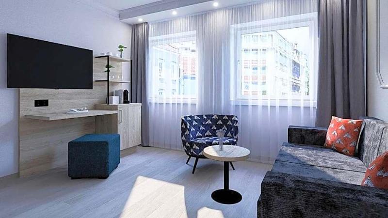 Dom-Hotel image