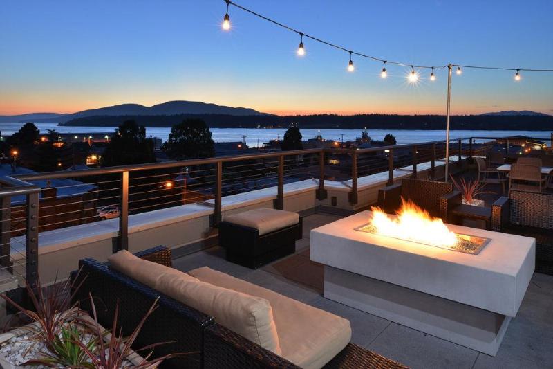 Majestic Inn & Spa image