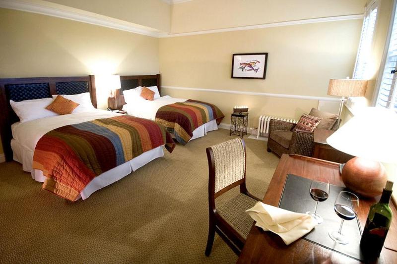 Majestic Inn & Spa image