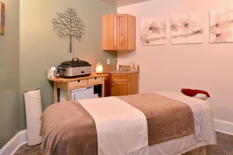 Majestic Inn & Spa image