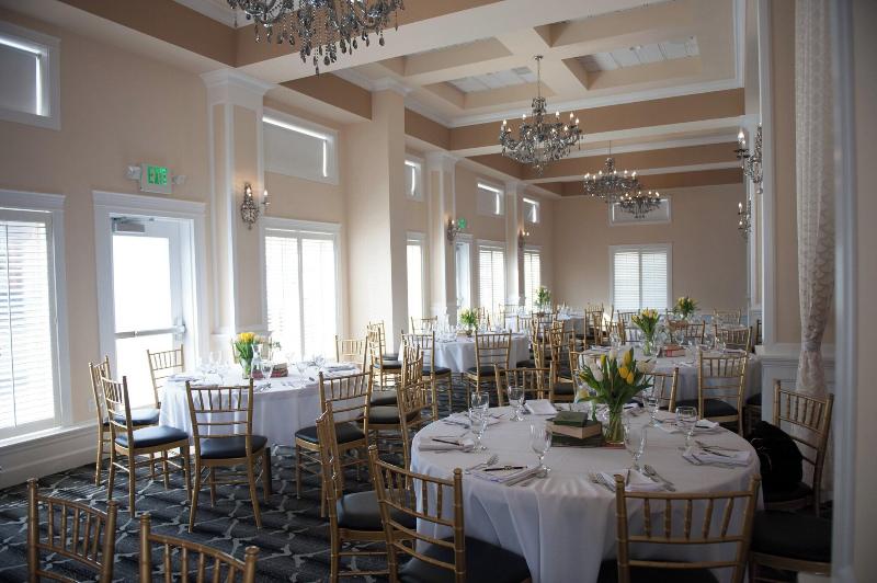 Majestic Inn & Spa image