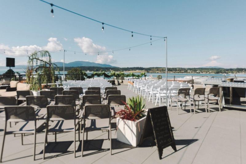 Majestic Inn & Spa image