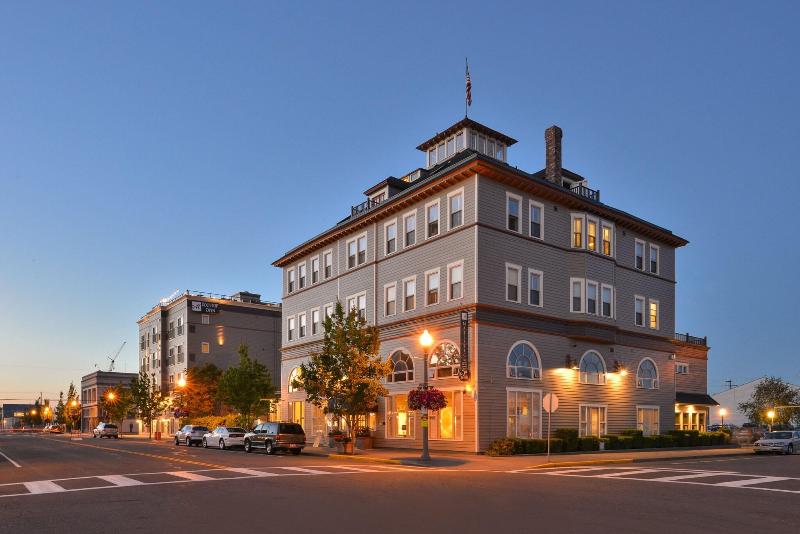 Majestic Inn & Spa image