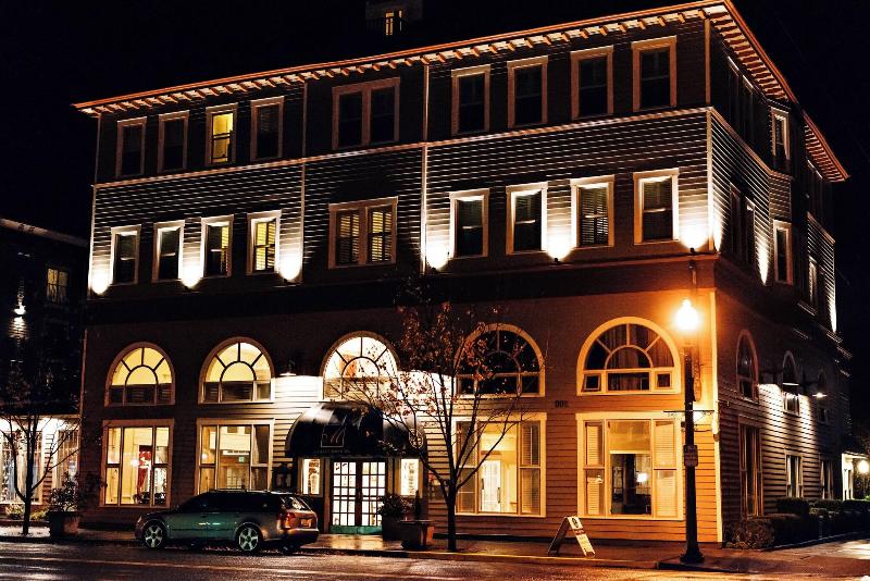 Majestic Inn & Spa image