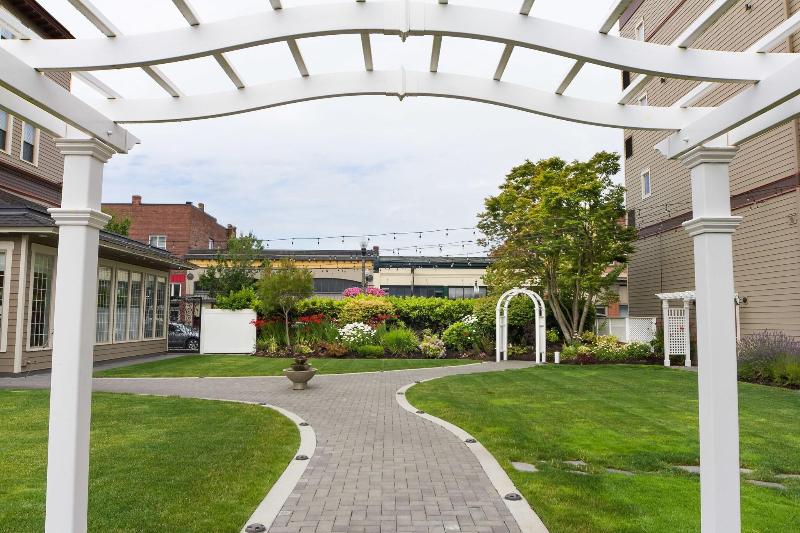 Majestic Inn & Spa image