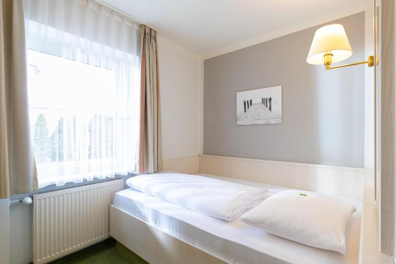 Huberhof image