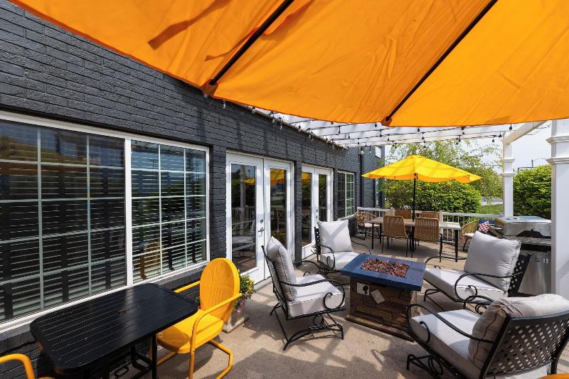 Harbor Town Inn, Bw Signature Collection image