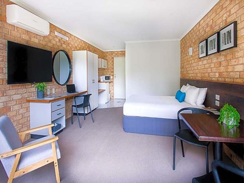 Sunshine Coast Motor Lodge image