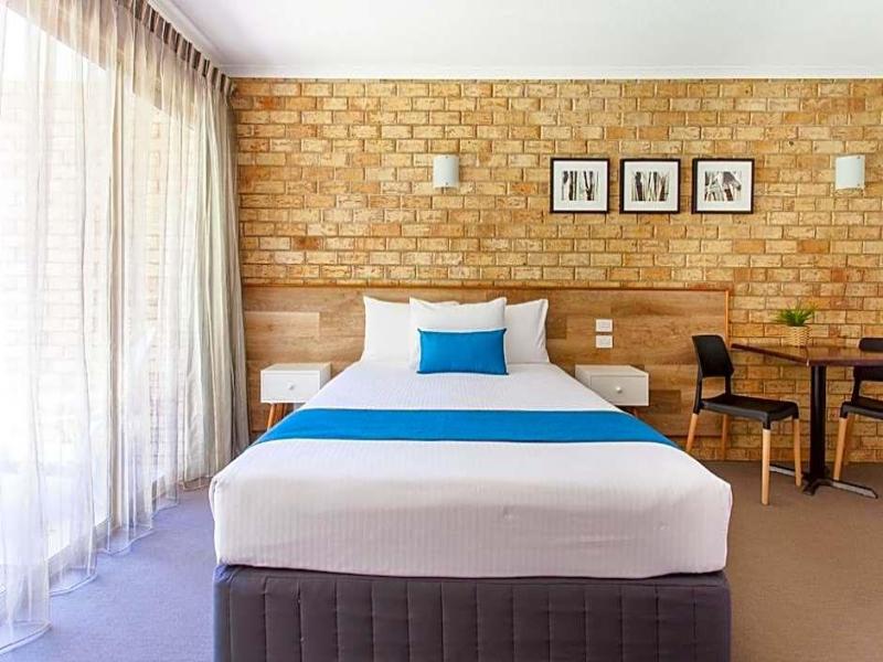 Sunshine Coast Motor Lodge image