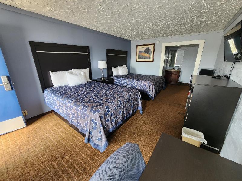 Carthage Inn image