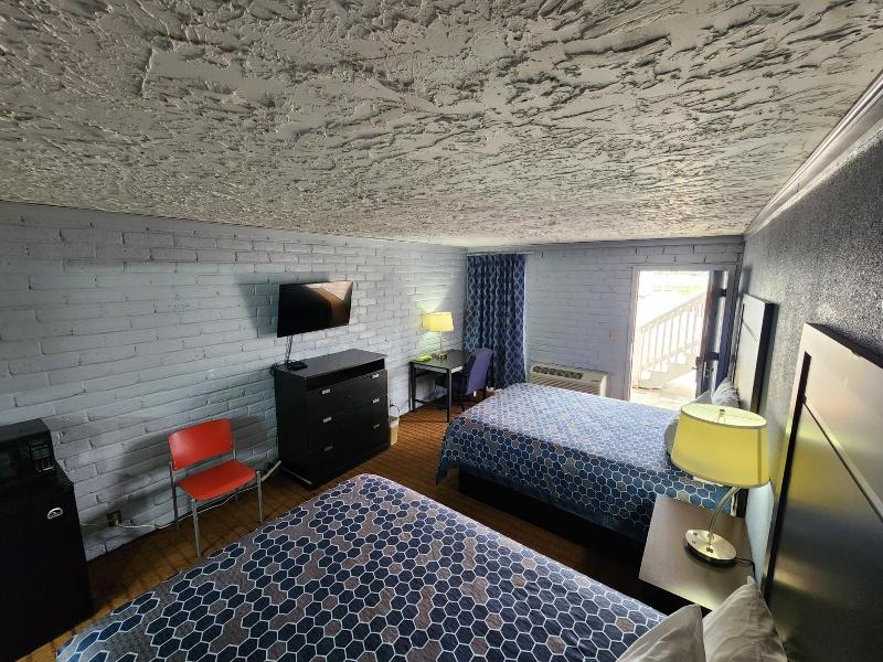 Carthage Inn image